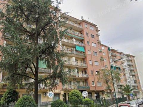 Quadrilocale in via Terracina, s.n.c, Agnano, Napoli