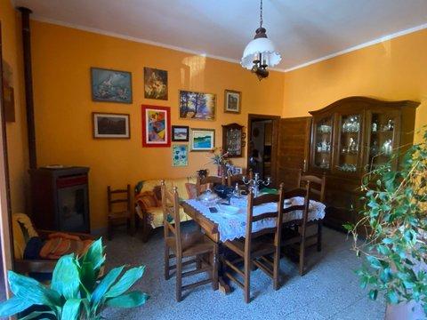 Trilocale in Via Enrico de Nicola, 5, Tempio Pausania