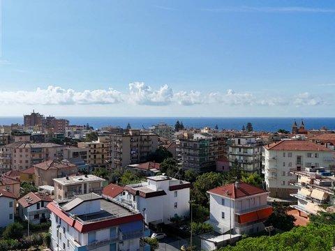 Quadrilocale in Via Beglini, 70, Centro di Arma di Taggia, Taggia