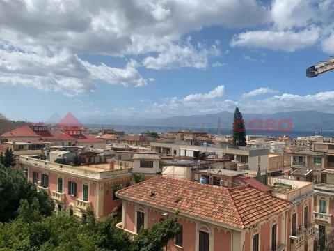 Quadrilocale in Viale Amendola, 2, Tremulini - Eremo, Reggio Calabria