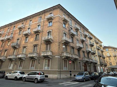 Bilocale in via Germanasca, 36, Cenisia, Torino