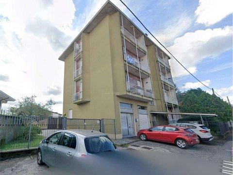 Trilocale in Via IV Novembre, 4, Lonate Pozzolo