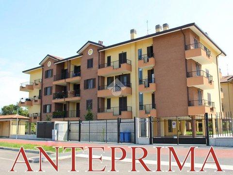 Trilocale in Via Lea Garofalo, 12, Cornaredo