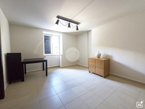 Monolocale in Piazza Domenico Cirillo, 10, Centro Città, Casoria