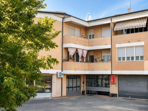 Appartamento in Via Vittorio Veneto, Oltrera, Pontedera