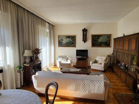 Quadrilocale in Via Cesare Battisti, Gries-San Quirino, Bolzano-Bozen