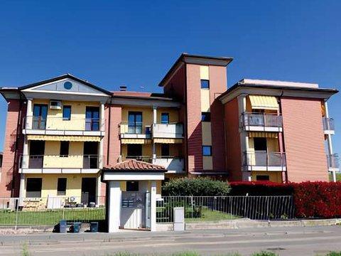 Trilocale in Via Carlo Berra, 19, Venegono Inferiore