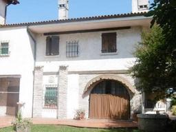 Villetta a schiera in Via Sant'Elisabetta, 43, Portogruaro