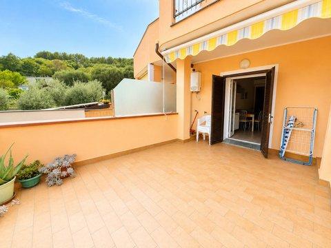 Bilocale in Via Michele Albavera, 3, San Bartolomeo al Mare