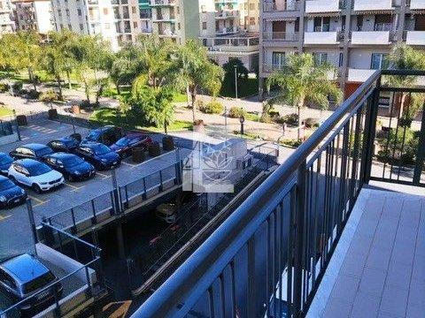 Trilocale in Via della Stazione, 11, Centro di Arma di Taggia, Taggia