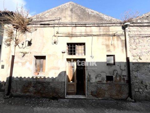 Casa indipendente in Via Placido Carrafa, Modica Alta, Modica