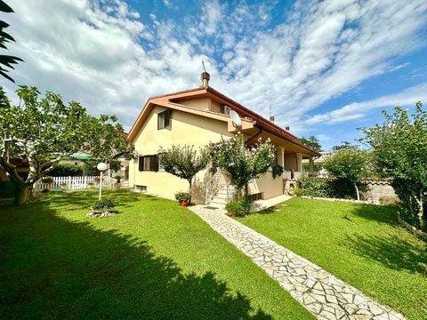 Villa in Viale Nuova Florida, 110, Nuova Florida, Ardea