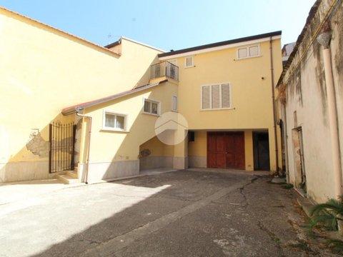 Trilocale in Via Albana, 13, Centro Città, Santa Maria Capua Vetere