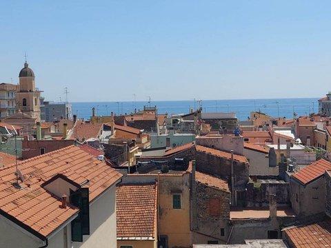 Bilocale in Via Patrioti, 5 bis, Centro Storico - Giardini, Borghetto Santo Spirito