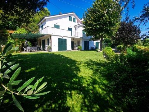 Villa in Via Nostra Signora delle Grazie, 14, Borgo Sant'Agata-Borgo d'Oneglia-Costa d'Oneglia, Imperia