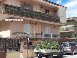 Appartamento su due piani in Corso Italia s.n.c, Calvizzano