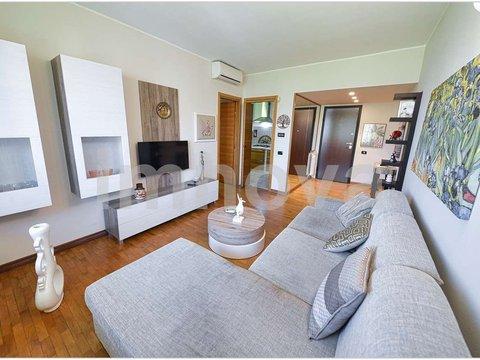 Trilocale in Via Padova, 19, Barlassina