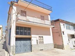 Appartamento su due piani in Via Matrone s.n.c, Boscotrecase