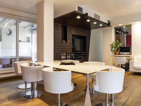 Quadrilocale in Via Antonio Canova, 35, Sempione, Milano