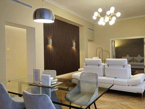 Appartamento in Via Colonnetta, 2, Palestro - Monforte, Milano