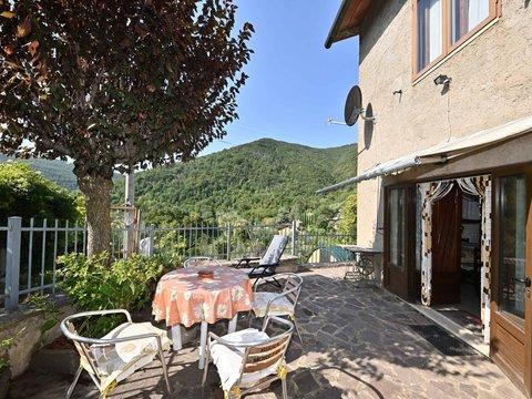 Casa indipendente in Centro Abitato Pierle, 18, Mercatale, Cortona
