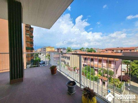 Trilocale in Via Vanzago, 5, Cornaredo