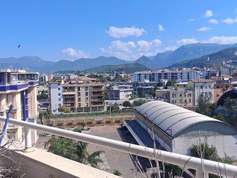 Quadrilocale in Piazza Gioberti, 37, Battipaglia
