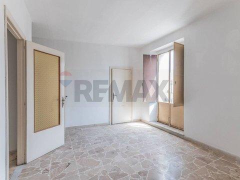 Casa indipendente in Via Acquanuova, 250, Centro Storico, Caltagirone
