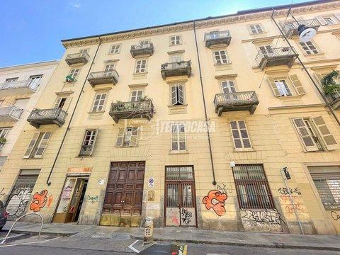 Monolocale in Via Belfiore, 13, San Salvario, Torino