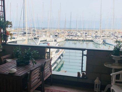 Appartamento su due piani in Piazza dei segantini, 2, Centro Storico, Varazze