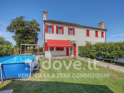 Villa in Via Monte Adamello, 1, Piove di Sacco