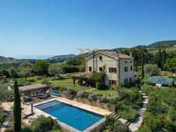 Villa in Contrada San Lorenzo, Treia