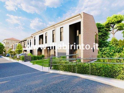 Trilocale in Via F.lli Rosselli, 5, Borgo Durbecco, Faenza
