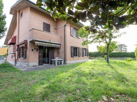 Villa in Via Monsignor Giovanni Stegani, Francolino, Ferrara