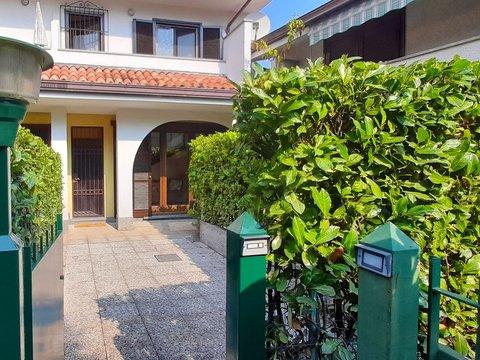 Appartamento su due piani in Via Dante Alighieri, 20, Stresa