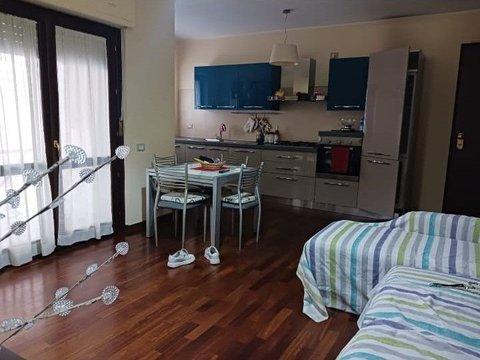Bilocale in Via Nazioni Unite, 11, Tufolo - Farina, Crotone
