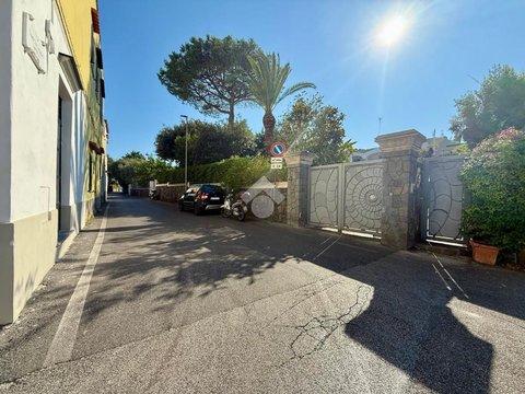 Trilocale in Via dello Stadio, 2, Ischia
