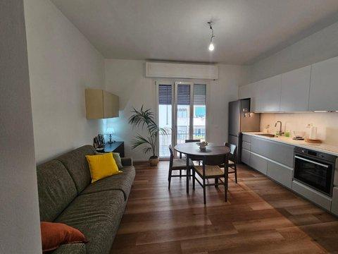 Trilocale in Via Guido D'Arezzo, 39, Colline, Livorno