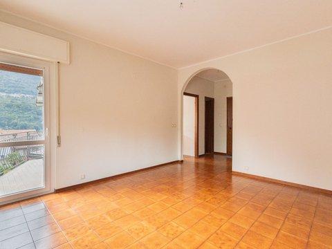 Appartamento in Via alle Cave, 7, Omegna
