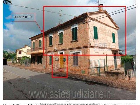 Appartamento in Via G. Garibaldi, 9, Monte Roberto