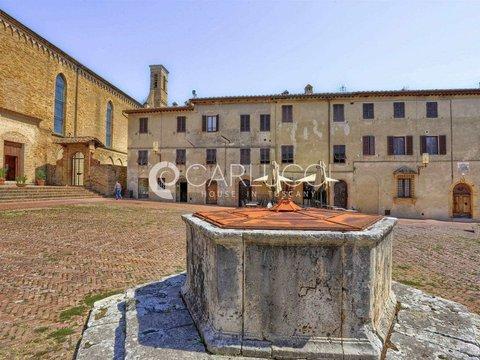 Trilocale in Piazza Sant'Agostino, 37, Centro, San Gimignano