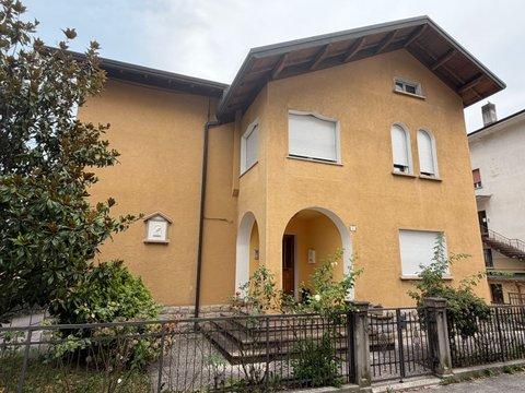 Villa in Via Antonio della Lucia, 2, Cavarzano - Baldenich - Nogaré, Belluno