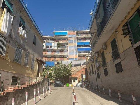 Bilocale in Via Ponti Rossi, 188, San Carlo all'Arena-Ponti Rossi, Napoli