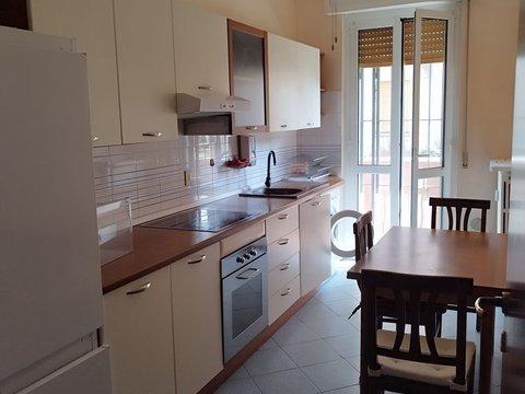 Trilocale in Via Angelo Amati, 7, San Pietro in Verzolo-Viale Cremona, Pavia