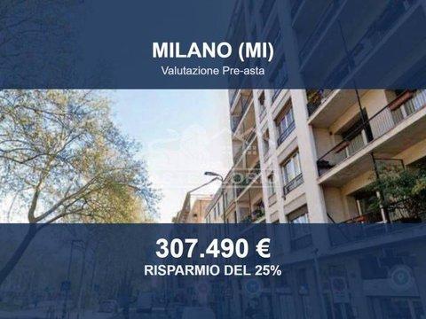 Quadrilocale in Viale Argonne, 10, Argonne - Corsica, Milano