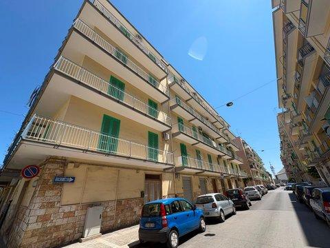 Bilocale in Via Tenente Marzocca, 37, Molfetta