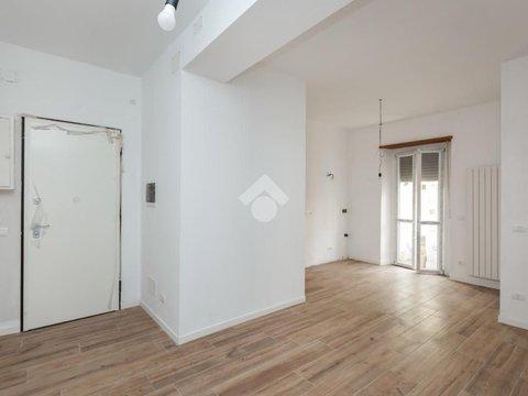 Trilocale in via Zumaglia, 11, Parella, Torino