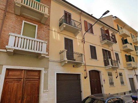 Trilocale in Via Cumiana, 27, Borgo San Paolo, Torino