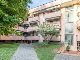 Trilocale in Via Giacomo Leopardi, 6, Pessano con Bornago
