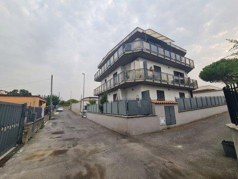 Bilocale in Via Rodolfo Crespi, 26, Tor Vergata - Giardinetti, Roma